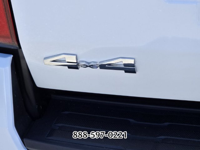 Used 2025 Toyota Tacoma SR5 AWD/4WD image 16