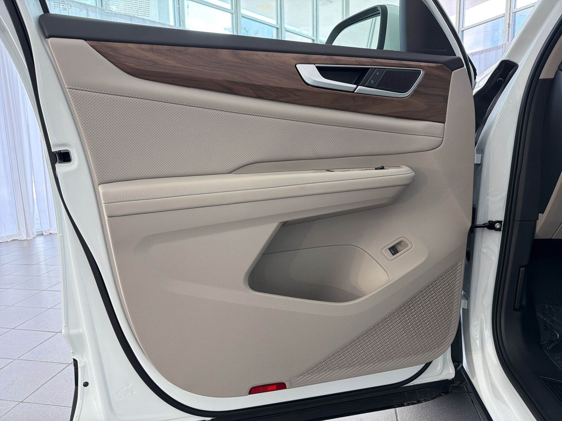 New 2026 Volkswagen Atlas SE FWD image 22