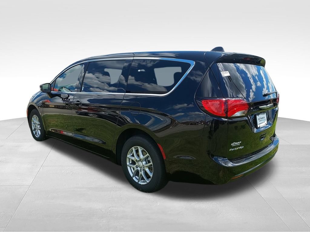 New 2027 Chrysler Pacifica LX FWD image 6