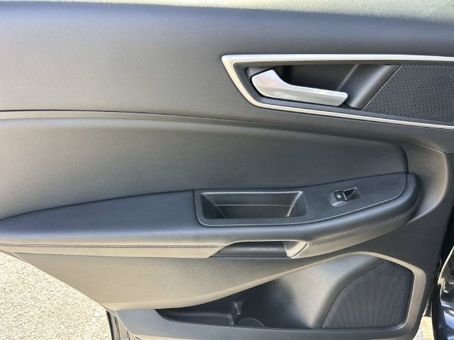 Certified 2024 Ford Edge SEL w/ Convenience Package AWD/4WD image 18