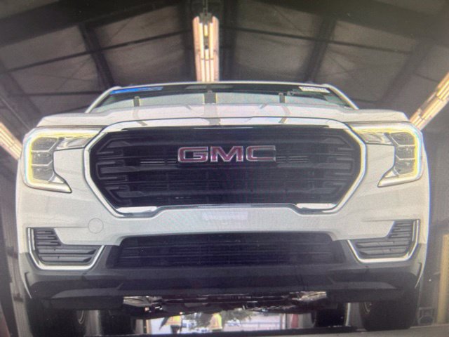 Used 2023 GMC Terrain SLE w/ Driver Convenience Package AWD/4WD image 11