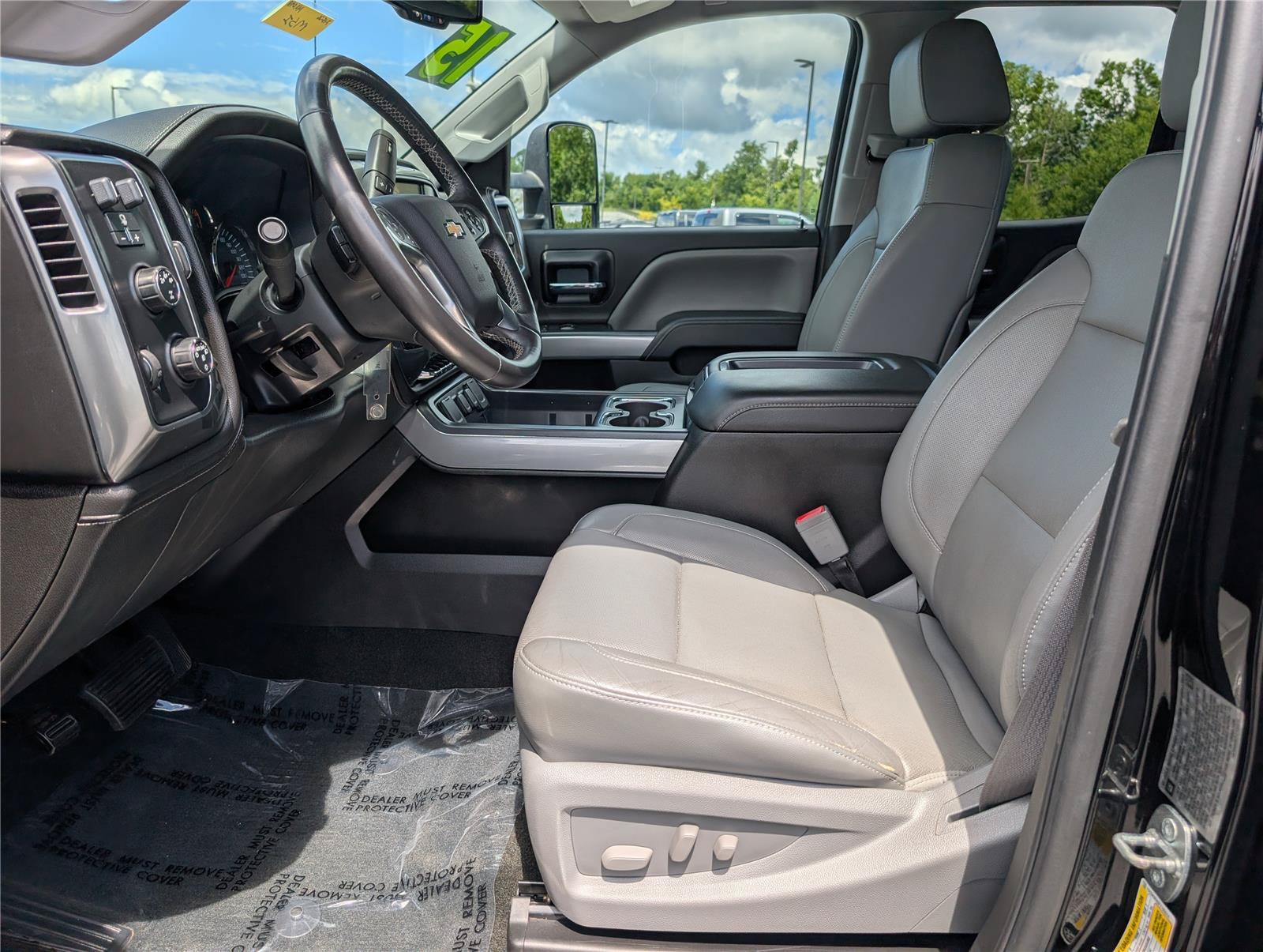 Used 2015 Chevrolet Silverado 3500 LTZ w/ LTZ Plus Package AWD/4WD image 15