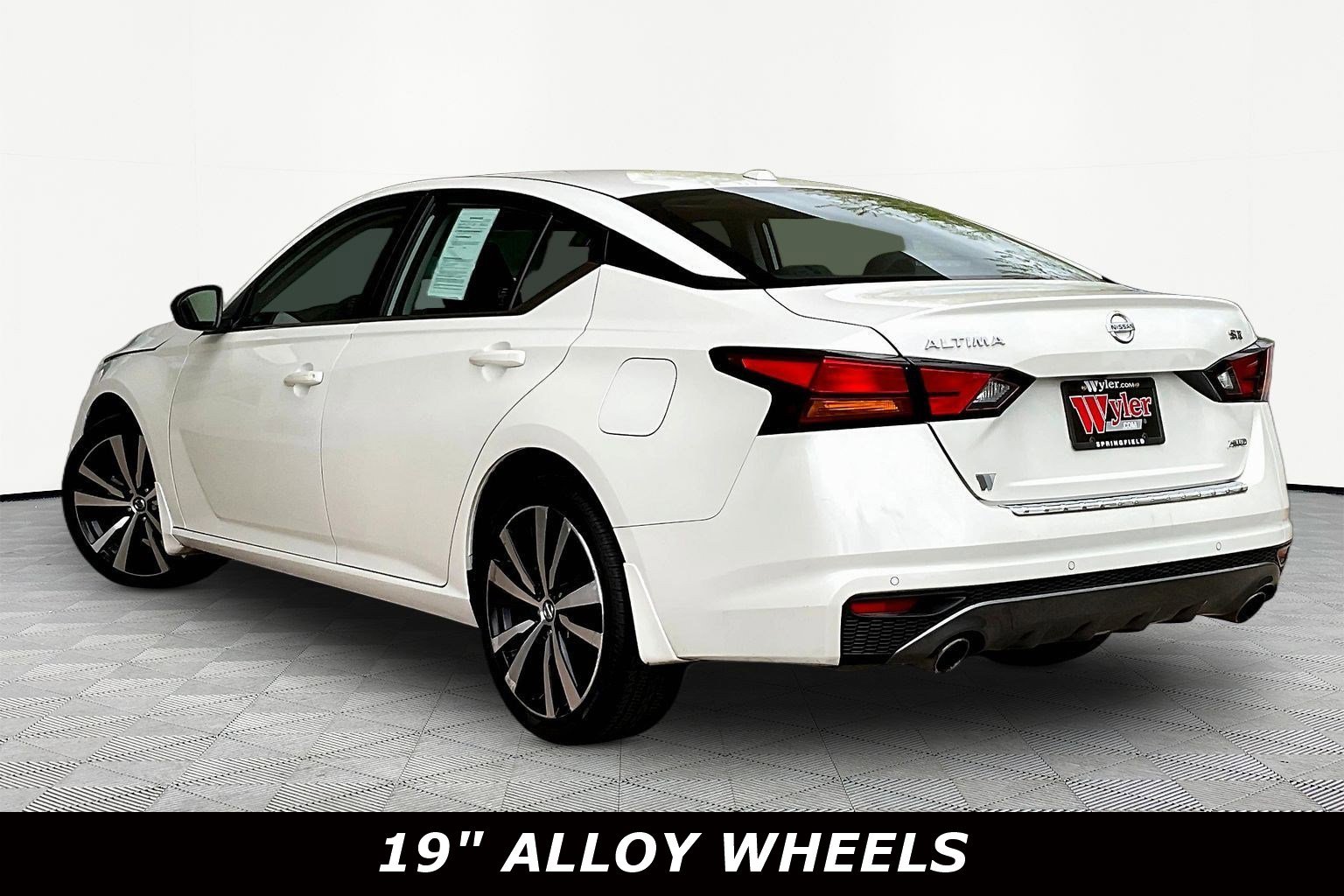 Used 2021 Nissan Altima 2.5 SR w/ SR Premium Package AWD/4WD image 4