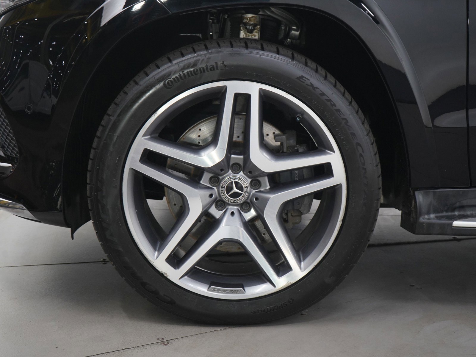 Used 2018 Mercedes-Benz GLS 550 4MATIC image 34