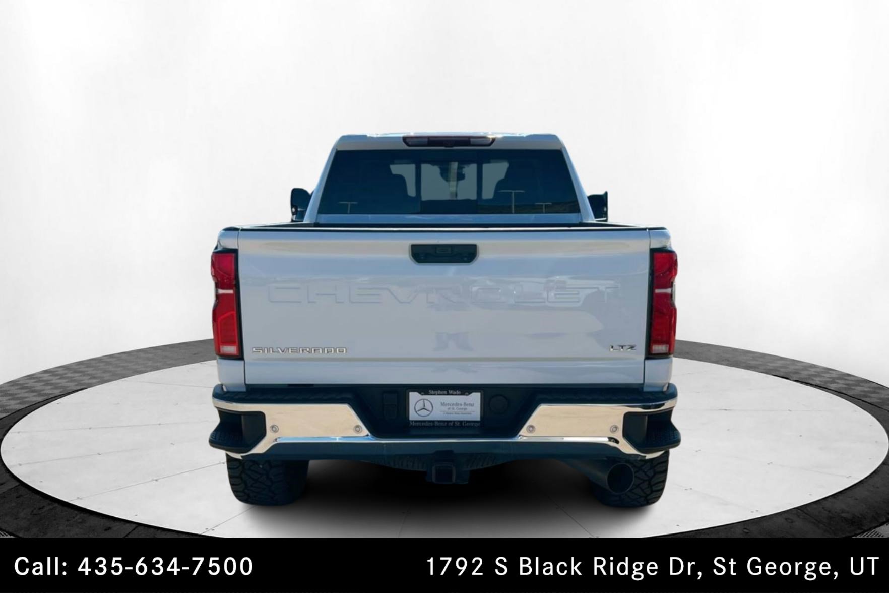 Used 2024 Chevrolet Silverado 3500 LTZ w/ LTZ Convenience Package image 4