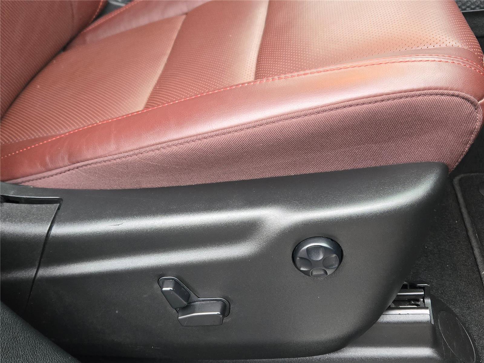 Used 2025 Dodge Durango R/T image 6