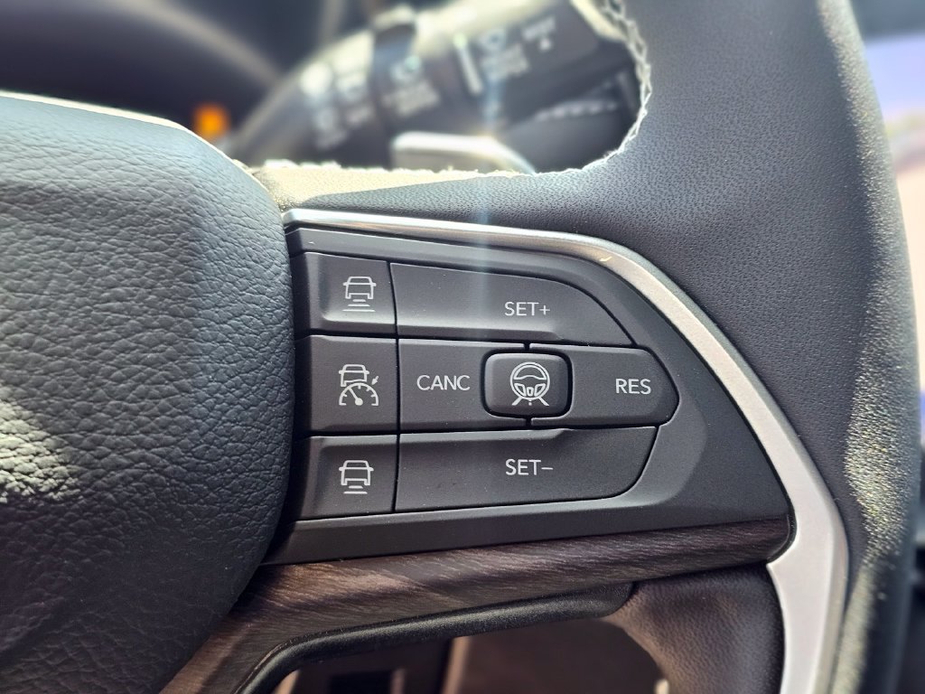 New 2026 Jeep Grand Cherokee Altitude RWD image 14