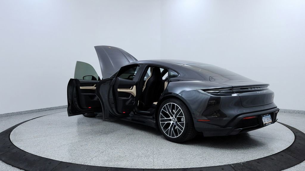 Used 2020 Porsche Taycan Turbo image 10