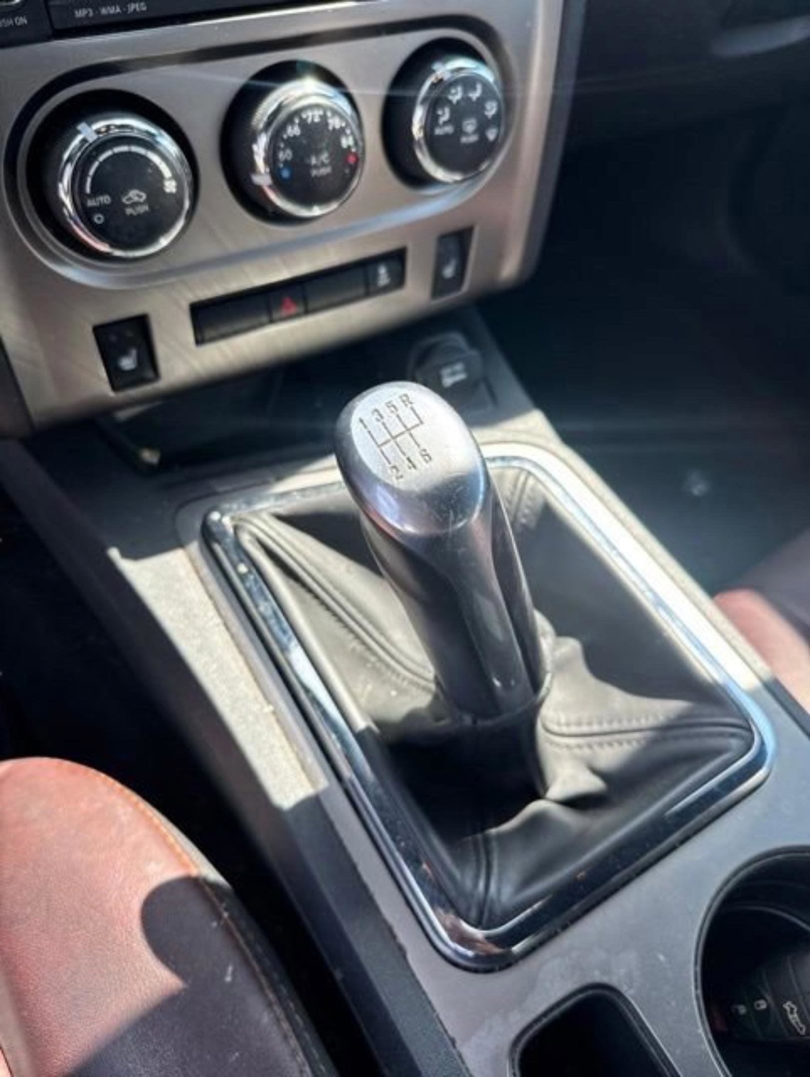 Used 2014 Dodge Challenger R/T RWD image 17