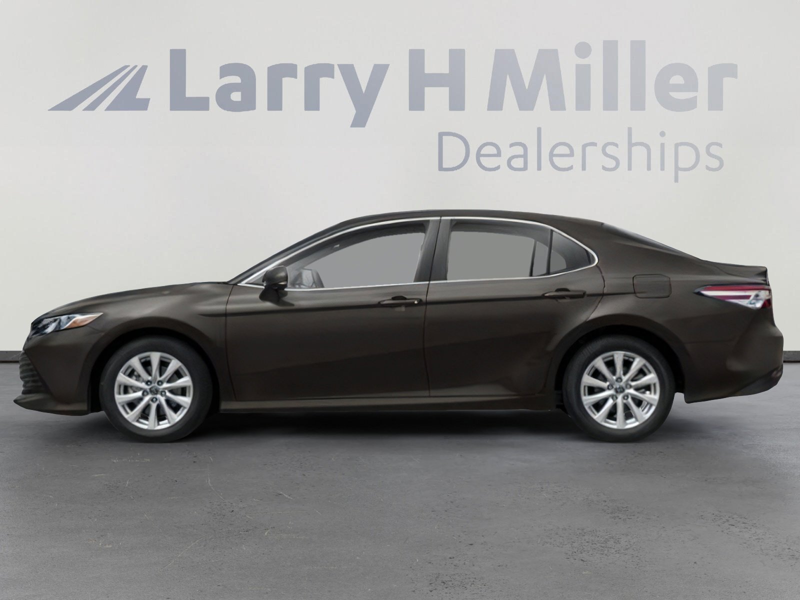 Used 2020 Toyota Camry LE FWD image 3