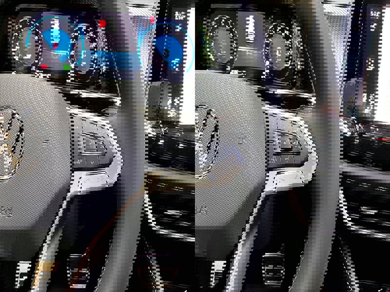 New 2026 Volkswagen Atlas Cross Sport SEL R-Line AWD/4WD image 18