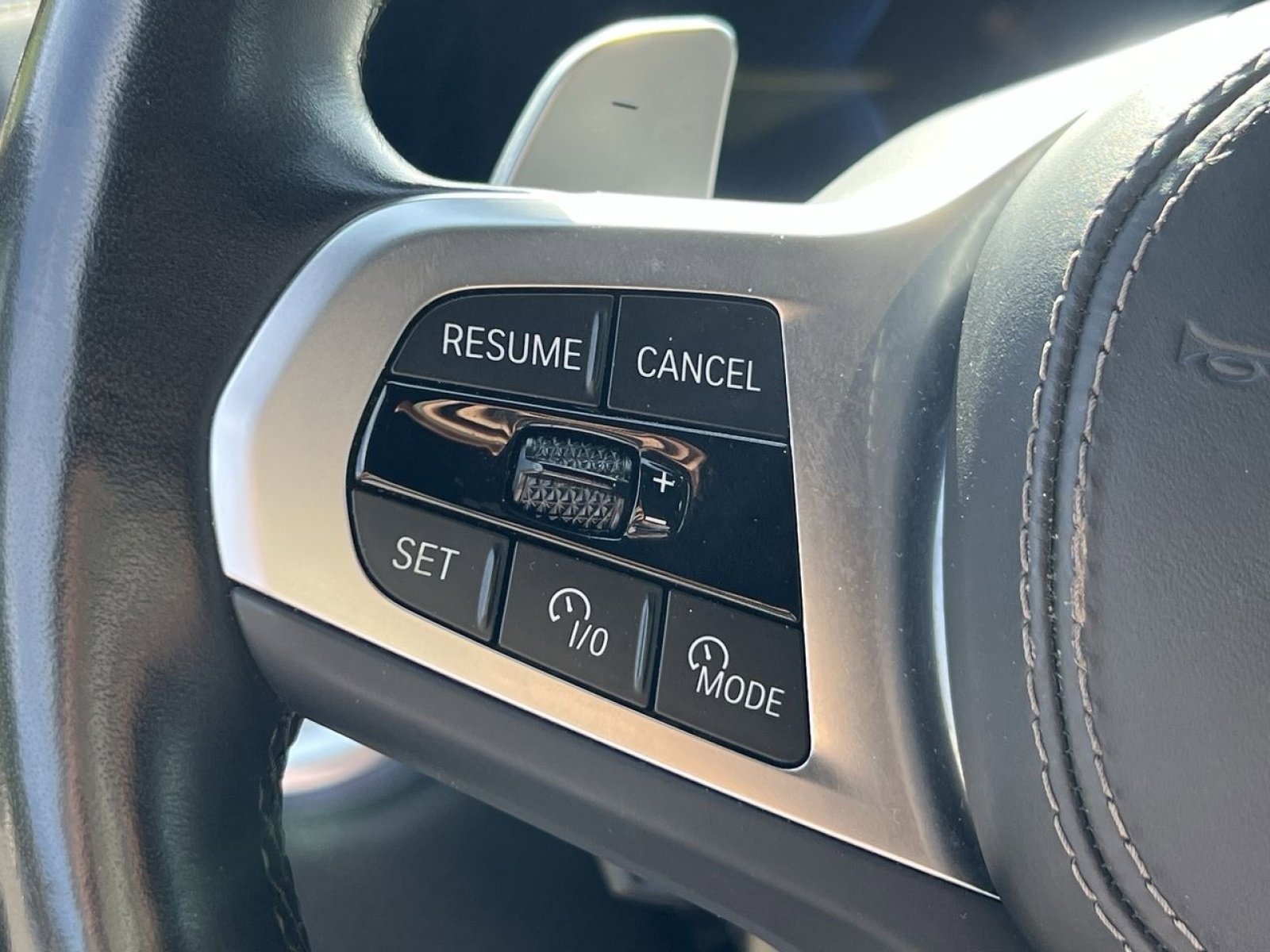 Used 2024 BMW X6 xDrive40i w/ Premium Package image 30