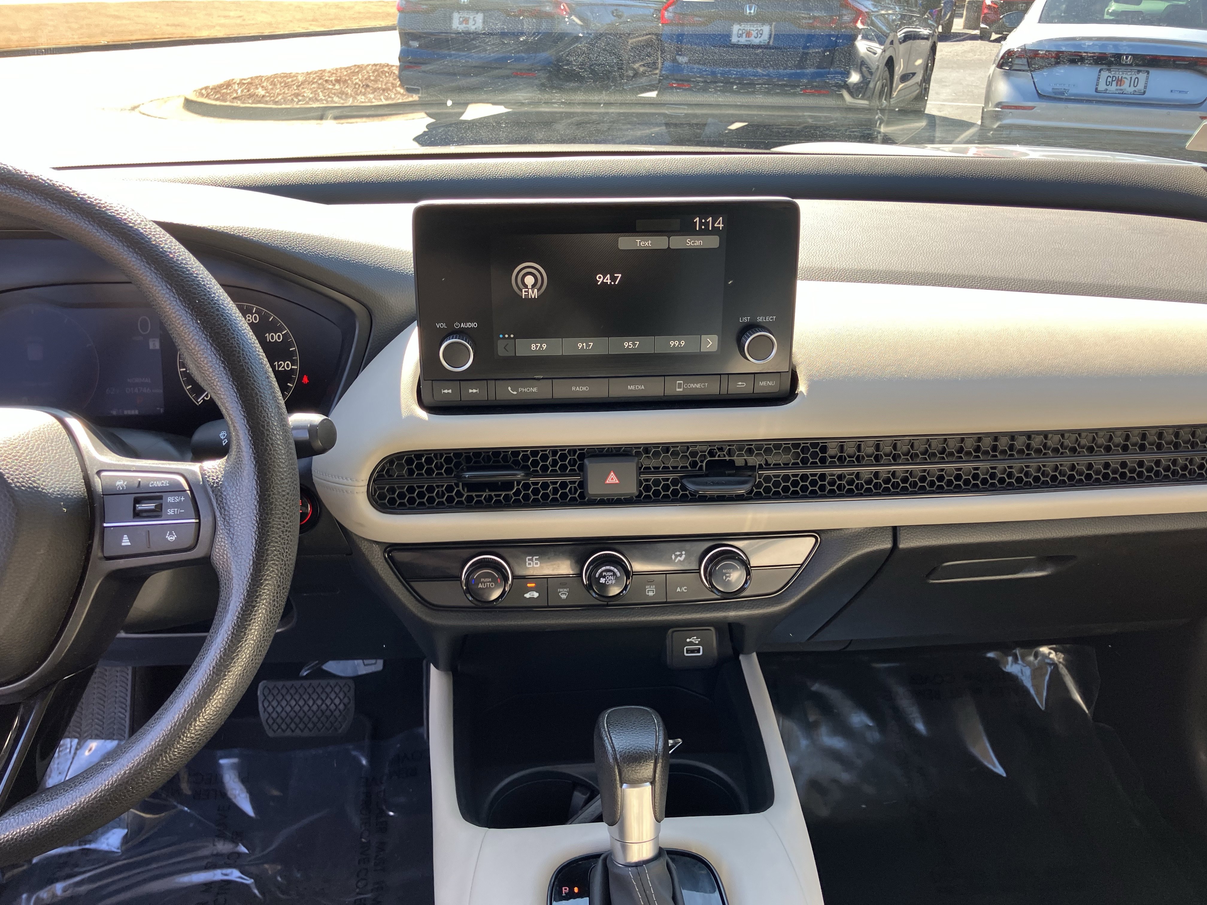 Used 2024 Honda HR-V LX image 25