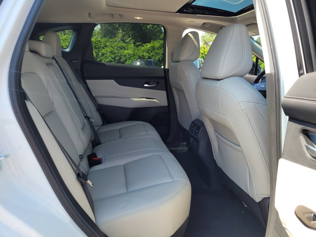 New 2025 Nissan Murano SL w/ Cargo Package AWD/4WD image 12