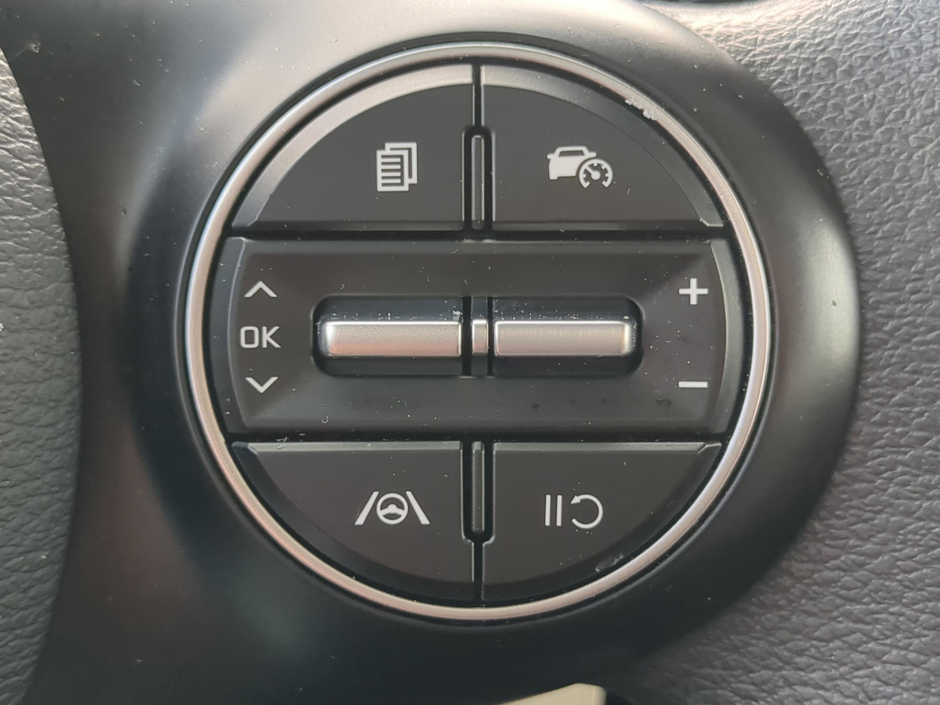Certified 2023 Kia Soul LX FWD image 19