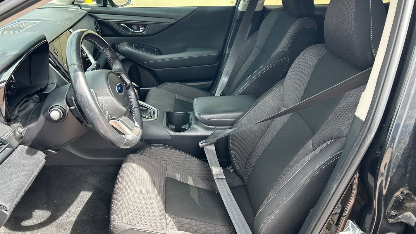 Used 2021 Subaru Outback Premium image 9