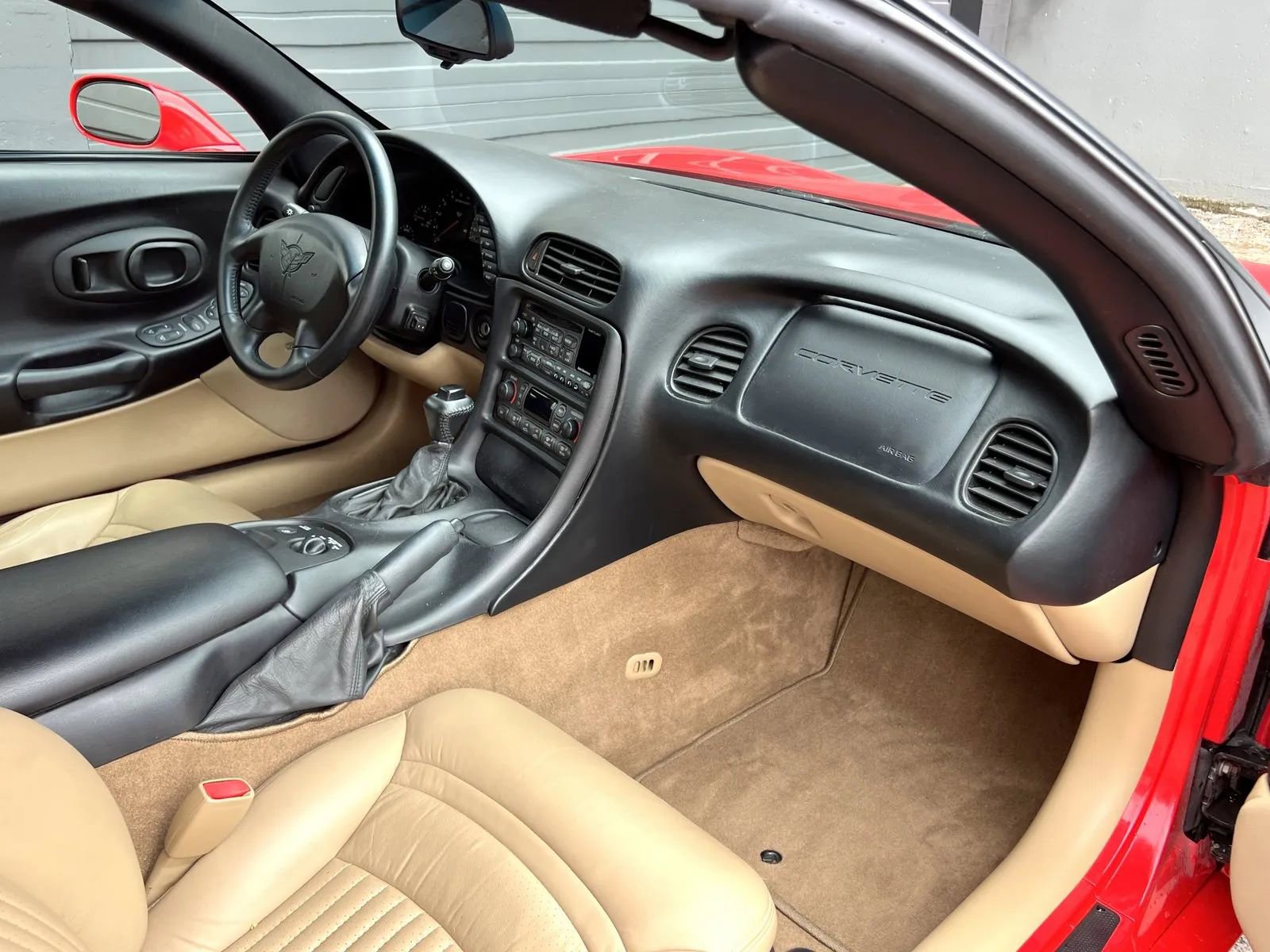 Used 1999 Chevrolet Corvette Coupe w/ Roof Pkg image 17