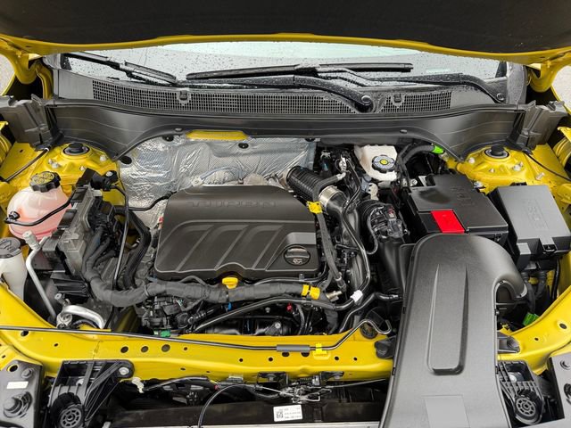 Used 2025 Chevrolet Trax RS w/ Driver Confidence Package image 37