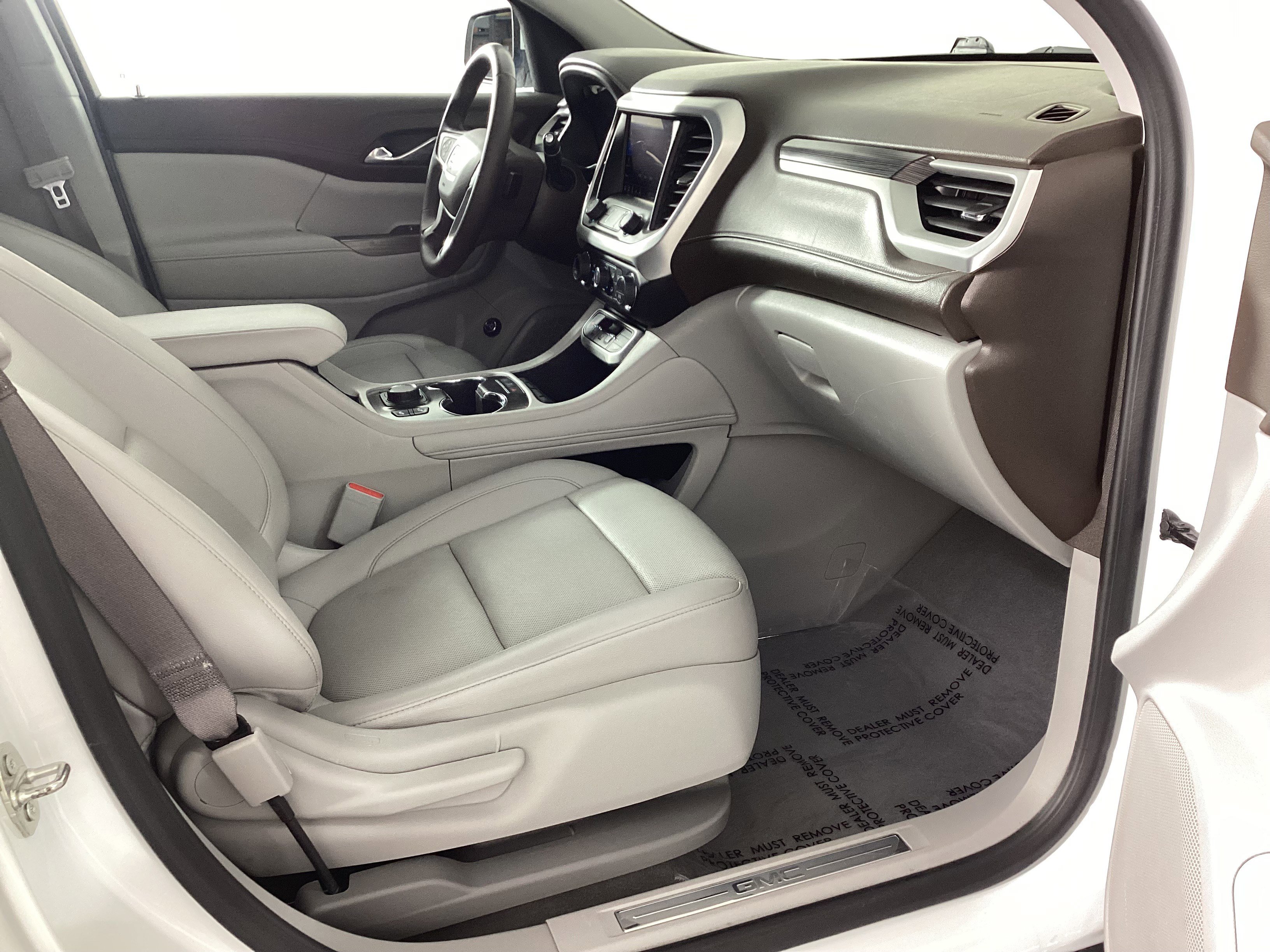 Used 2023 GMC Acadia SLT image 31