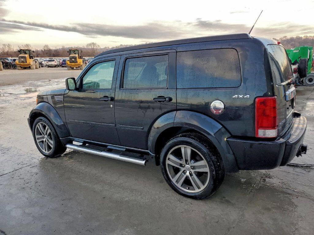Used 2011 Dodge Nitro Shock w/ Chrome Accents Group image 4