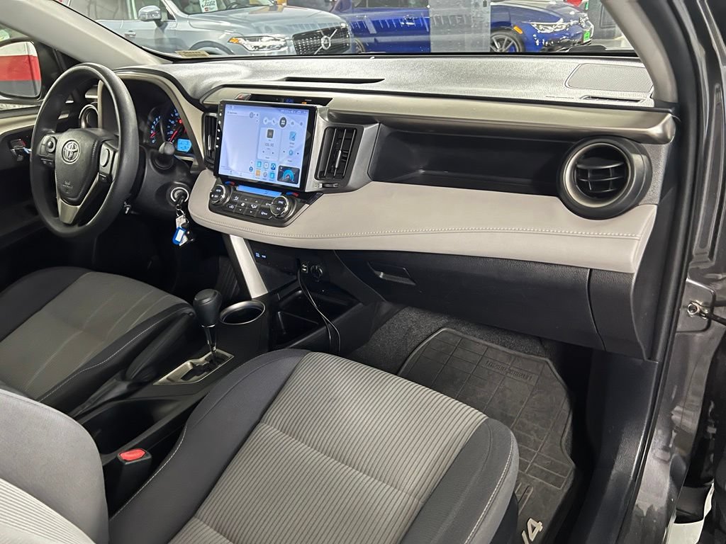 Used 2015 Toyota RAV4 XLE AWD/4WD image 23