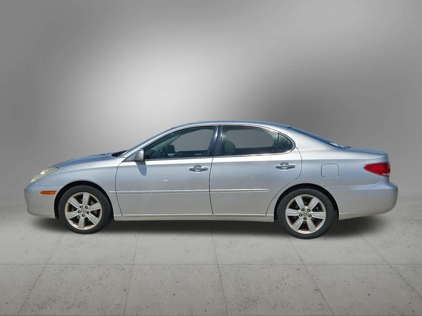 Used 2005 Lexus ES 330 w/ Preferred Accessory Pkg FWD image 3