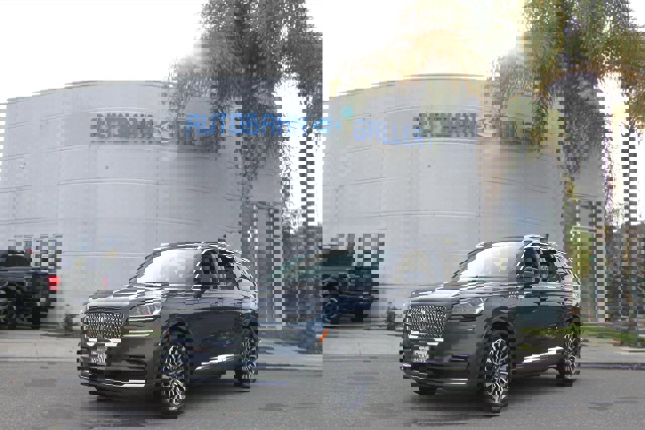 Used 2022 Lincoln Aviator Reserve image 1