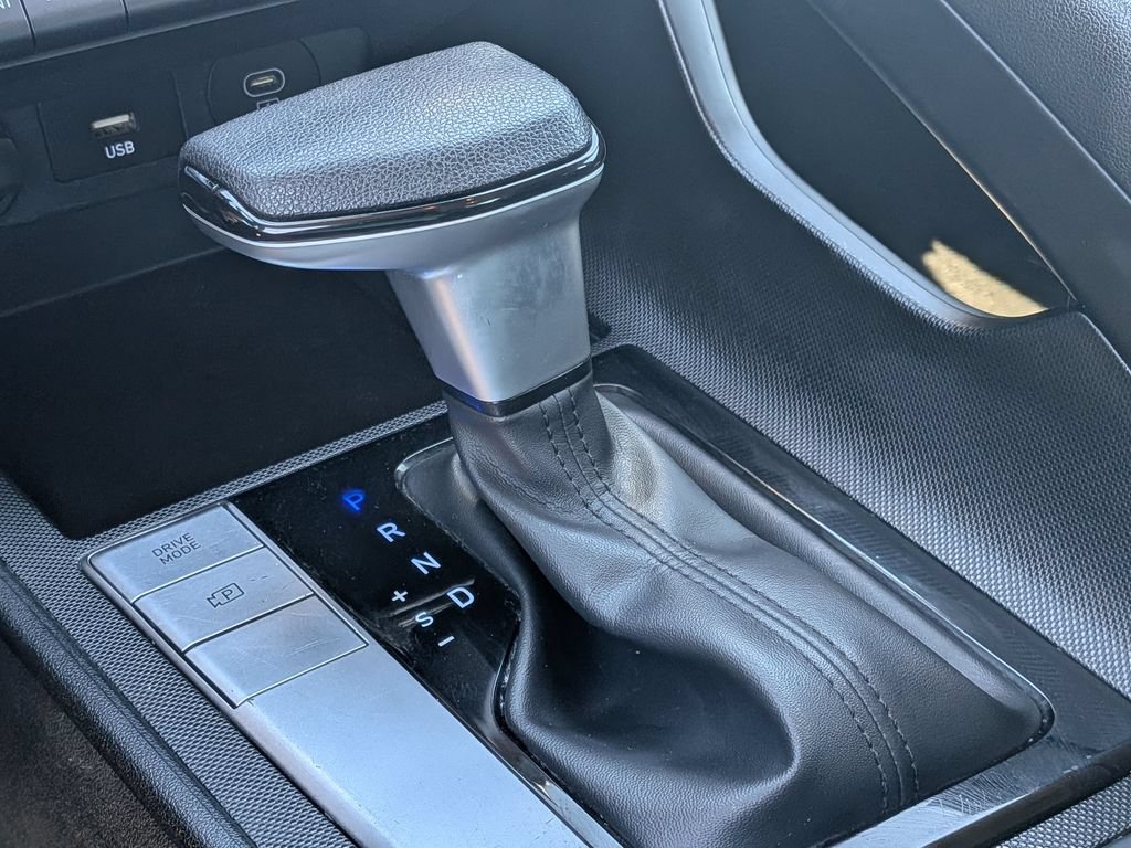 Certified 2024 Hyundai Elantra SEL FWD image 24
