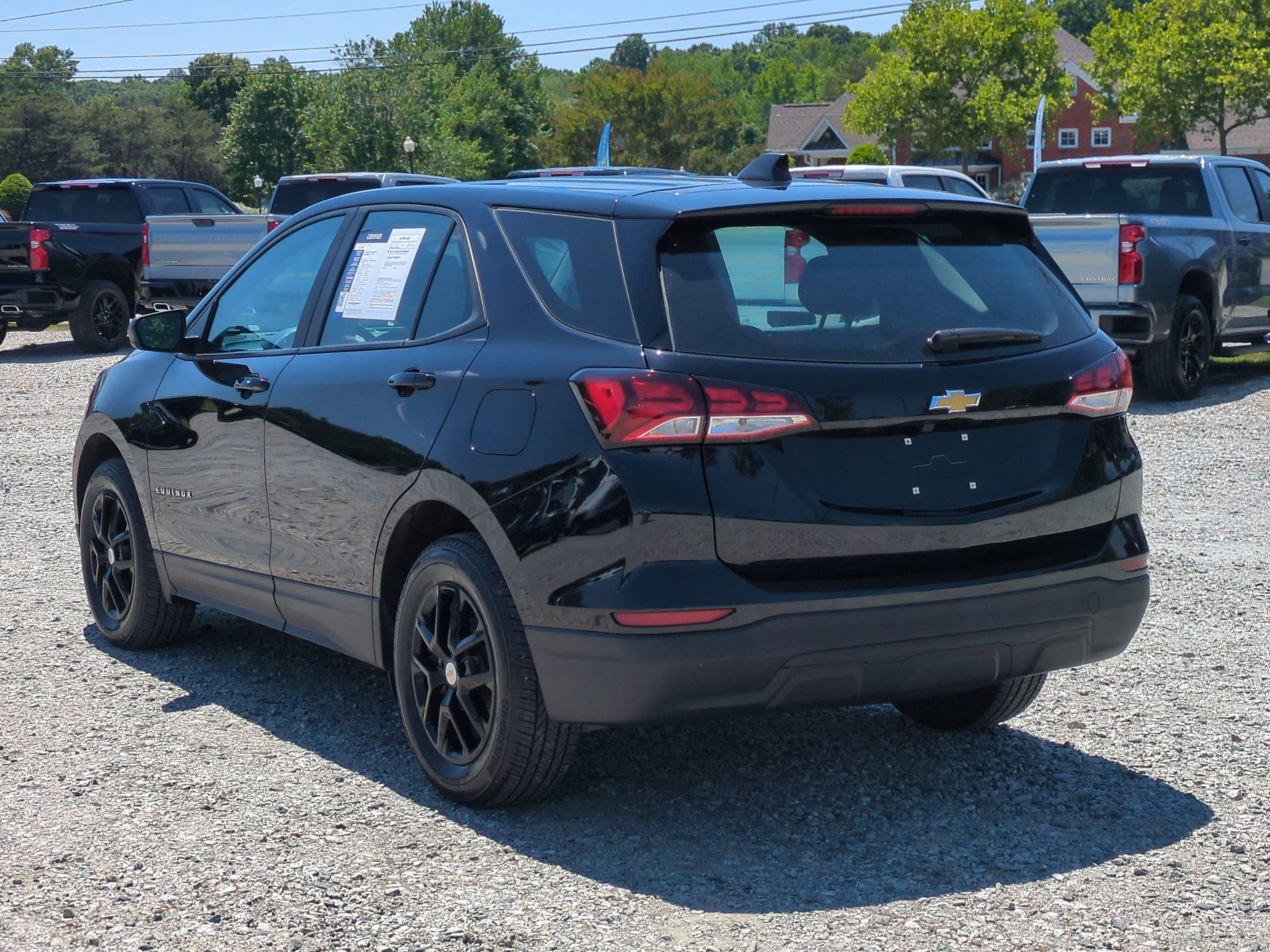 Used 2023 Chevrolet Equinox LS AWD/4WD image 8