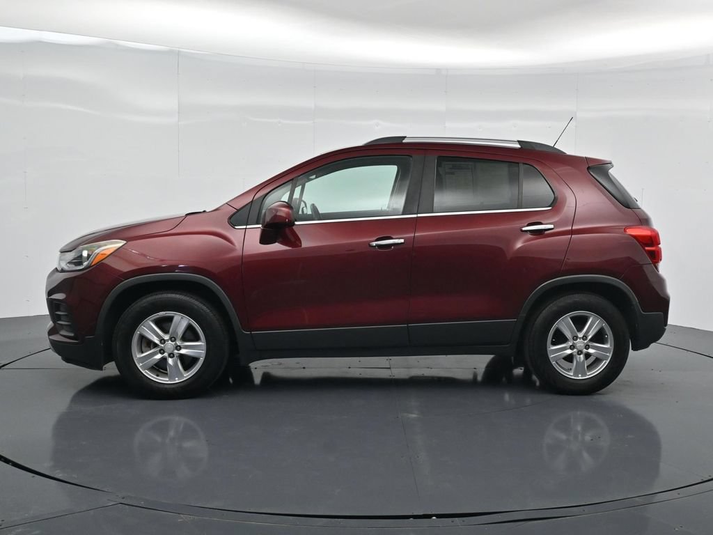 Used 2017 Chevrolet Trax LT w/ LT Convenience Package FWD image 4