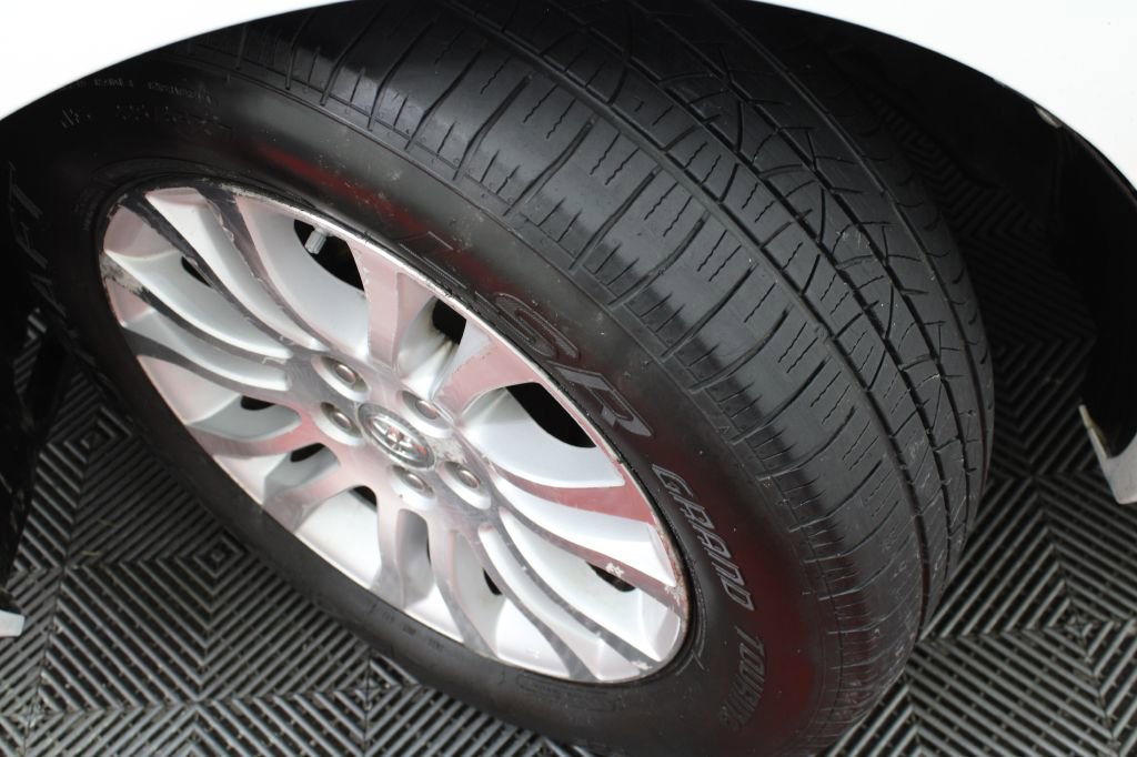 Used 2013 Toyota Sienna XLE image 34