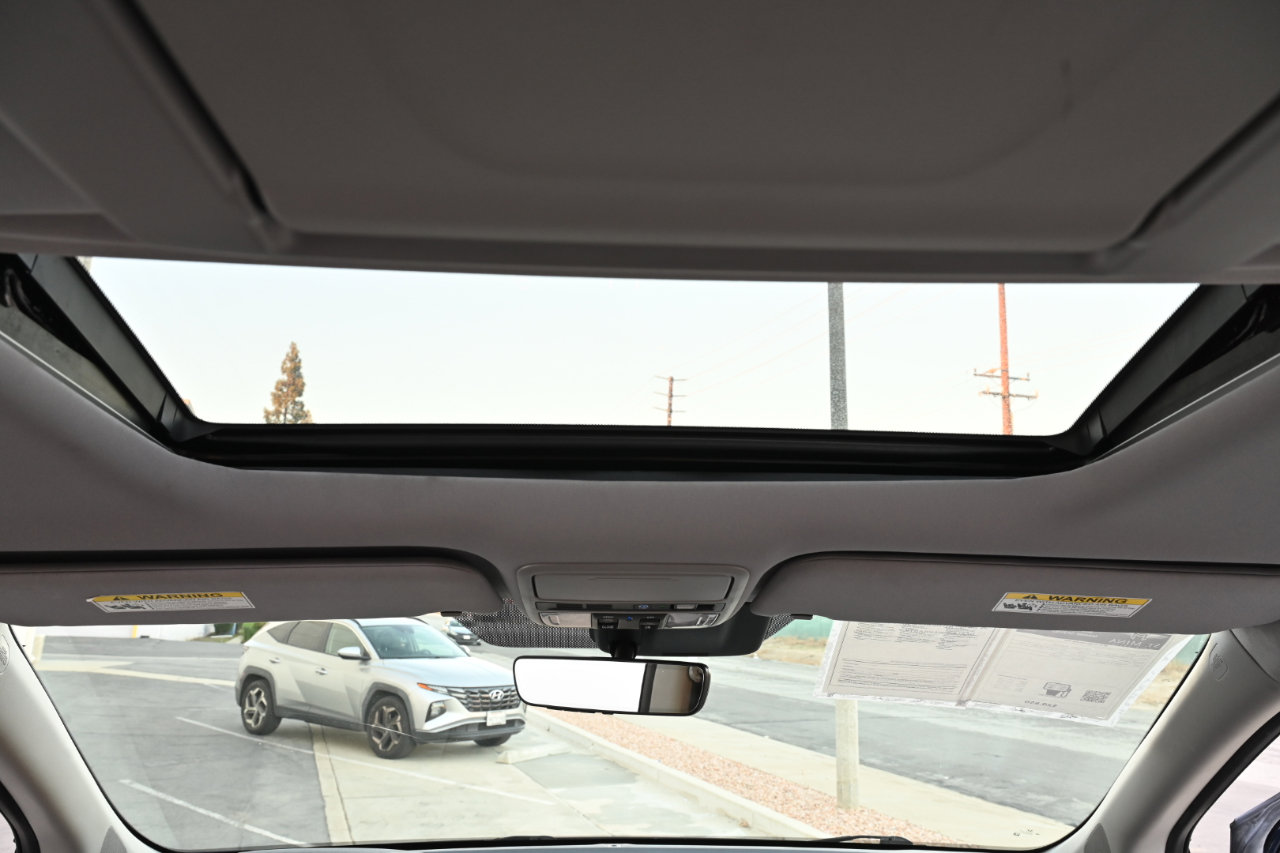 Used 2018 Honda Odyssey Elite image 32