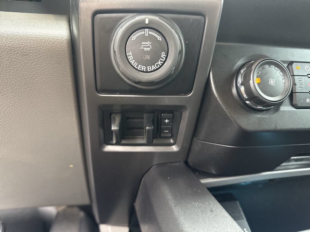 Used 2020 Ford F150 XLT w/ Equipment Group 302A Luxury AWD/4WD image 28
