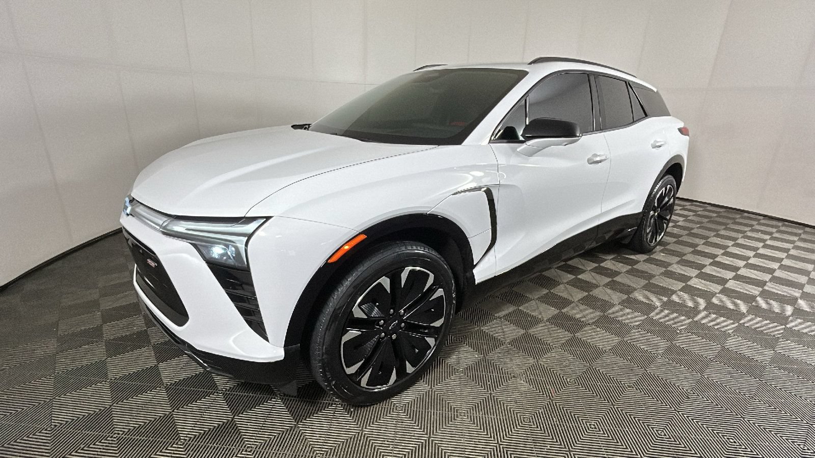 Used 2024 Chevrolet Blazer EV RS AWD/4WD image 7