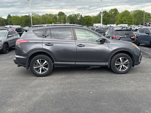 Used 2018 Toyota RAV4 XLE w/ Plus Extra Value Package AWD/4WD image 9