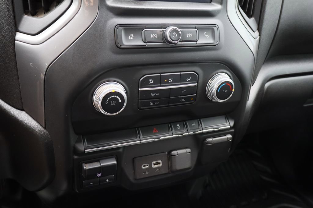 Used 2021 GMC Sierra 3500 4x4 Crew Cab w/ Convenience Package image 17