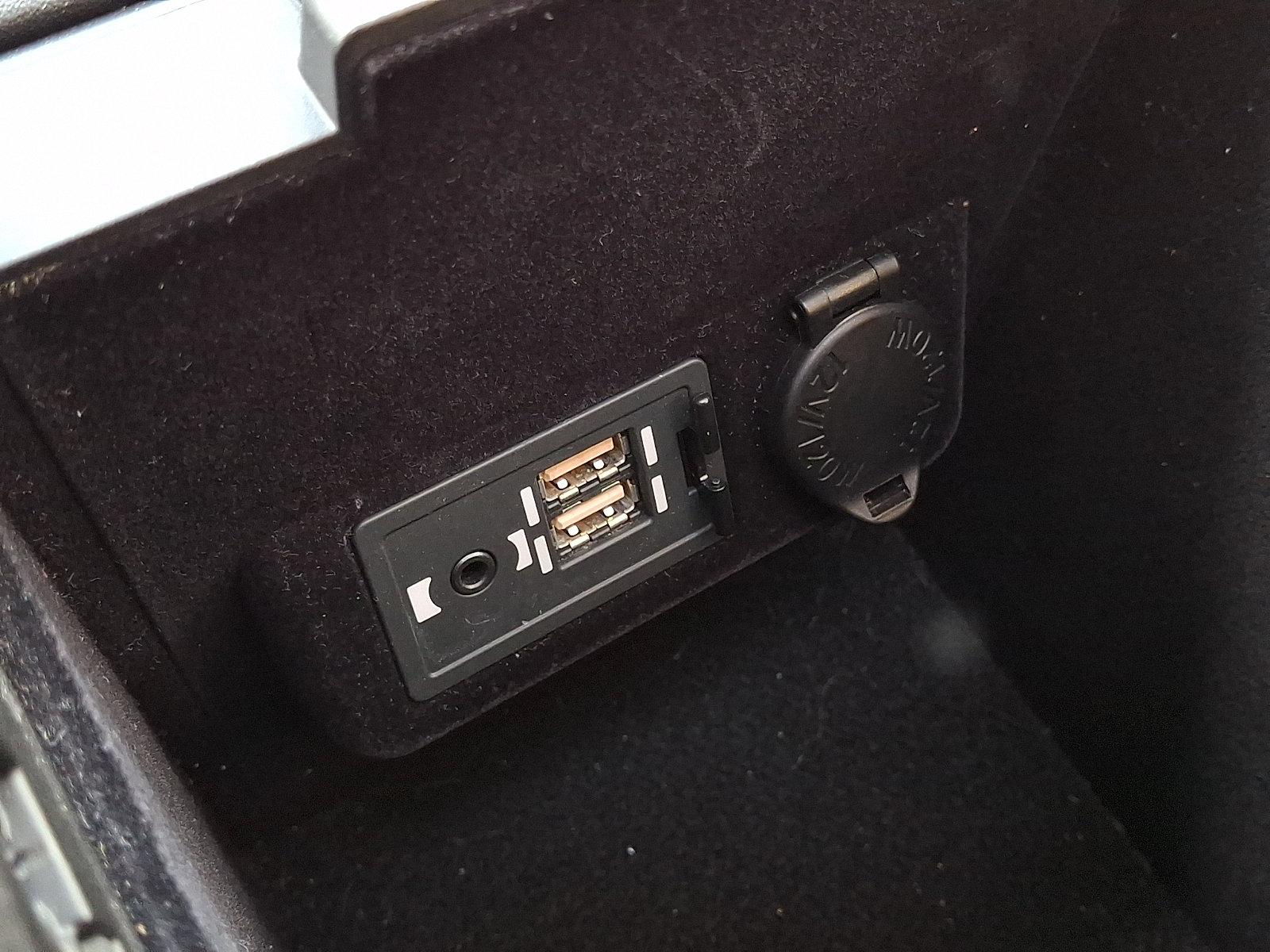 Used 2015 Lexus NX 300h AWD w/ Luxury Package image 27
