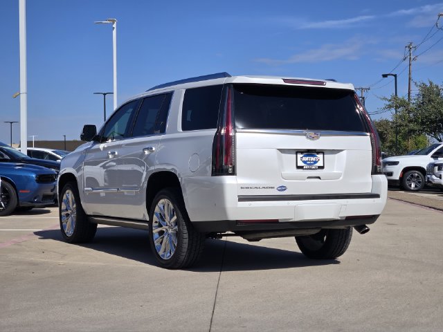 Certified 2020 Cadillac Escalade Premium Luxury AWD/4WD image 3