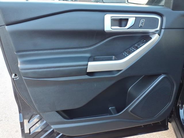 Used 2023 Ford Explorer XLT w/ Equipment Group 202A AWD/4WD image 20