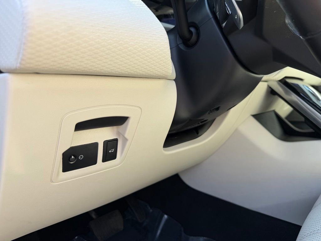 Used 2021 Land Rover Range Rover Velar S image 15