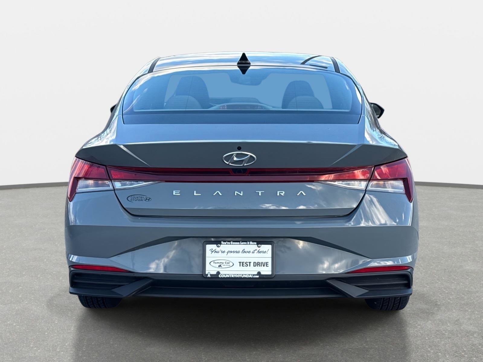 Used 2023 Hyundai Elantra SEL w/ Cargo Package image 6