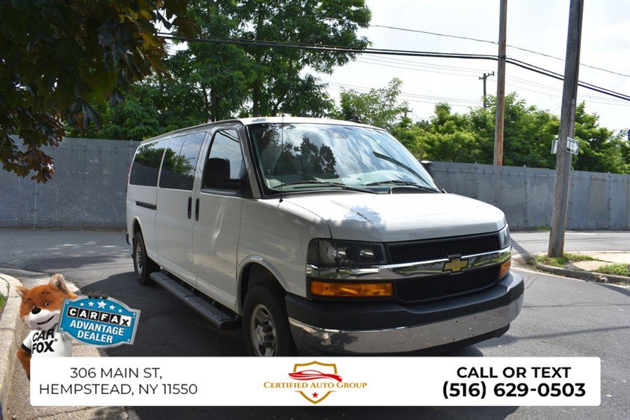 Used 2023 Chevrolet Express 3500 LT RWD image 4