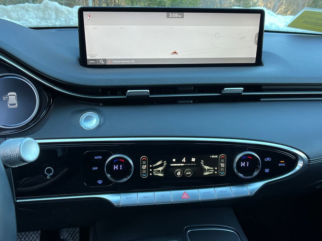 Used 2023 Genesis GV70 2.5T w/ Select Package image 16