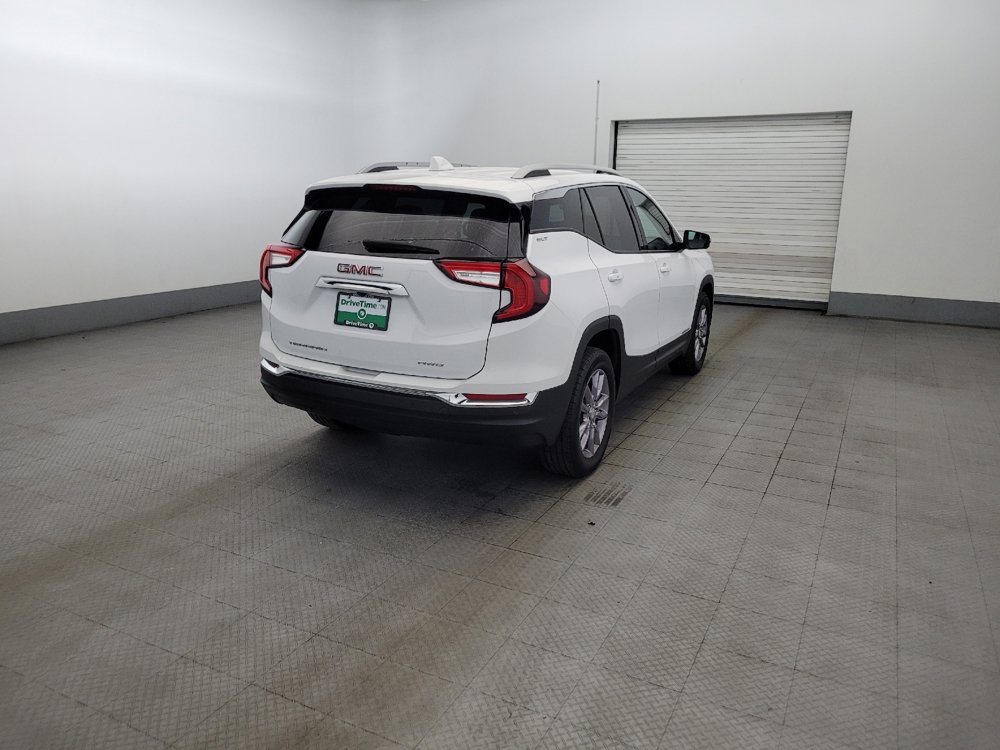 Used 2023 GMC Terrain SLT w/ Tech Package AWD/4WD image 9