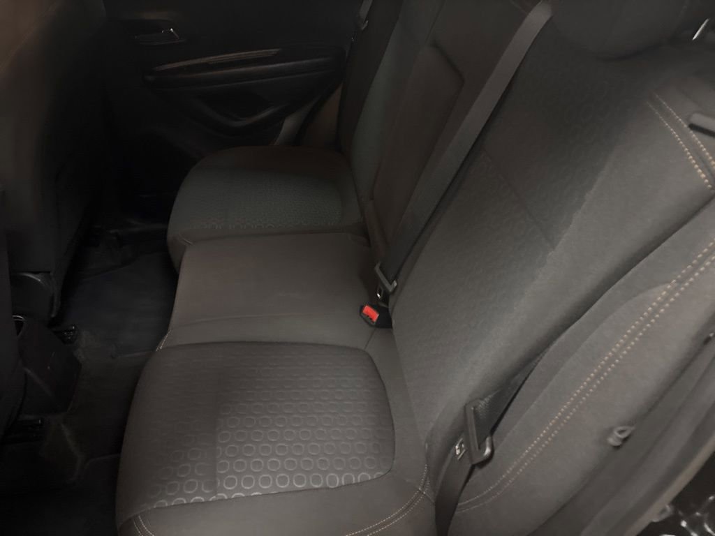 Used 2022 Chevrolet Trax LS w/ Tint and Cruise Package image 21