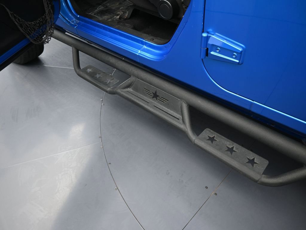 Used 2015 Jeep Wrangler Unlimited Sahara w/ Dual Top Group image 27