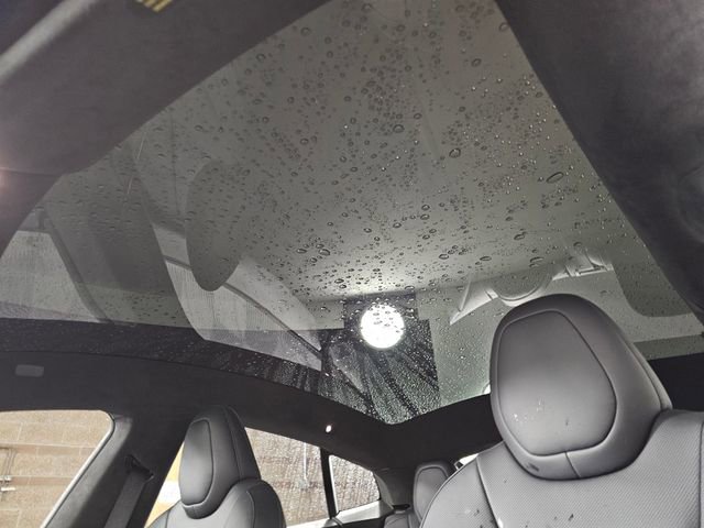 Used 2022 Tesla Model S image 25