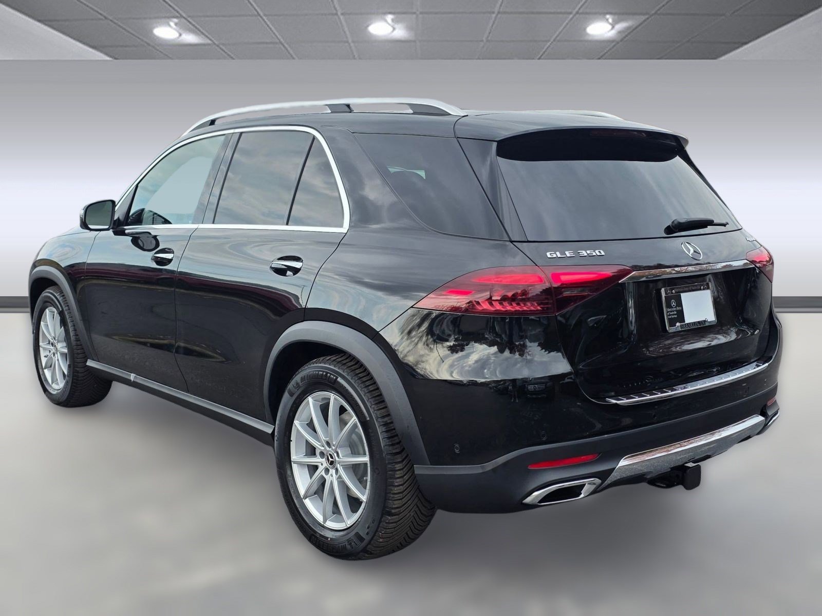 Used 2026 Mercedes-Benz GLE 350 4MATIC image 3