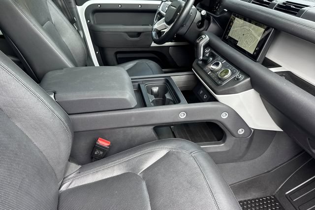 Used 2023 Land Rover Defender 110 S AWD/4WD image 15