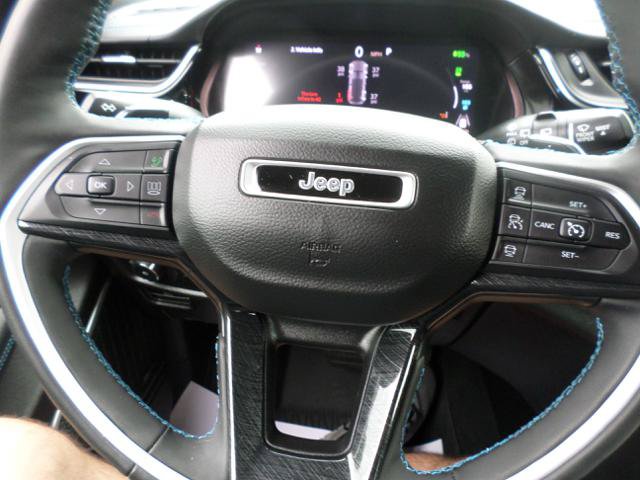 Used 2022 Jeep Grand Cherokee Trailhawk w/ Advanced Protech Group II AWD/4WD image 28